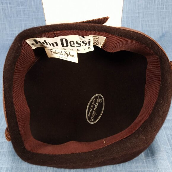 1950s Chocolate Brown Felted Fur Hat with a Ribbon from Frederick and Nelson - Picture 6 of 7